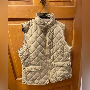 Women’s St. John’s Bay (JcPenney) quilted vest Size XL Sand color w/ gold accent